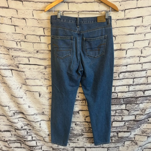 American Eagle Mom Jeans SZ 4 - Picture 2 of 4